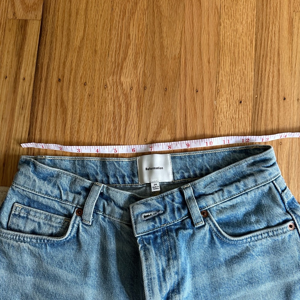 Reformation Finley Low Rise 11" Baggy Jorts Blue - Size 24 - Picture 4 of 4